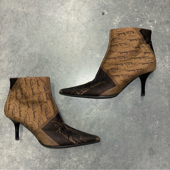 Y2K Roberto Cavalli Canvas Newspaper Print Pointed Toe Ankle Heel Boots Monogram - Picture 3 of 16